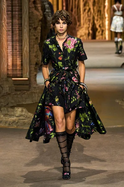 Look 70
